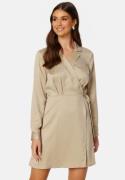 BUBBLEROOM Destinee wrap dress Light nougat 40