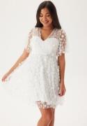 Bubbleroom Occasion 3D Floral V-neck Dress White 36