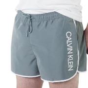 Calvin Klein Badbyxor Core Solid Short Runner Swim Shorts Grå polyeste...