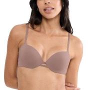 Triumph BH Body Make-Up Illusion WHP EX Ljusbrun D 75 Dam