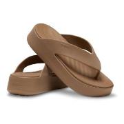 Crocs Getaway Platform Flip Ljusbrun US W11 (EU 42-43)