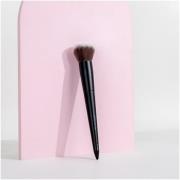 brushworks No. 12 Blush Brush