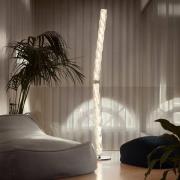 Slamp Hugo Floor LED-designergolvlampa prisma