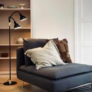 Dyberg Larsen Golvlampa Lilje, svart, höjd 135 cm, 2 lampor.