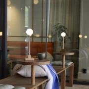 Northern LED-bordslampa Snowball, gråbeige, 2 700 K