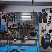 OSRAM LED-batterilampa LINEAR TASKLIGHT vit 6 500 K IP54 dimbar