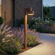 Lucande LED-väglampa Elune, brun, sensor, IP44, höjd 77 cm