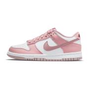 Nike Pink Velvet Dunk Low - Stiliga och mångsidiga sneakers Pink, Dam