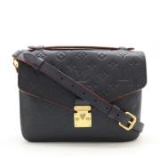 Louis Vuitton Vintage Pre-owned Tyg louis-vuitton-vskor Black, Dam