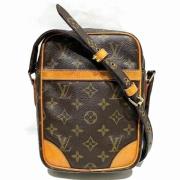 Louis Vuitton Vintage Pre-owned Canvas axelremsvskor Brown, Dam