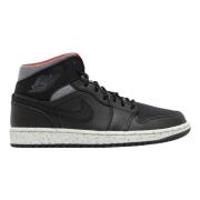 Nike Begränsad upplaga Air Jordan 1 Mid Black, Herr