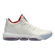 Nike Begränsad upplaga LeBron 16 Low Draft White, Herr