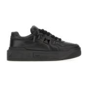 Valentino Garavani Stiliga Sneakers för en Trendig Look Black, Herr