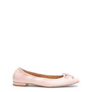 Stuart Weitzman Minimalistisk Ballett Flat med Båg Accent Pink, Dam