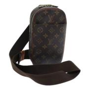 Louis Vuitton Vintage Pre-owned Canvas crossbodyvskor Brown, Dam