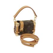 Louis Vuitton Vintage Pre-owned Canvas handvskor Brown, Dam