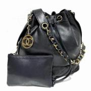 Chanel Vintage Pre-owned Tyg axelremsvskor Black, Dam