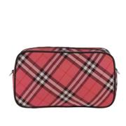 Burberry Vintage Pre-owned Tyg kuvertvskor Red, Dam