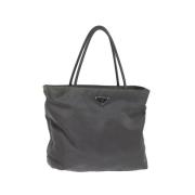 Prada Vintage Pre-owned Nylon handvskor Gray, Dam