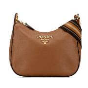 Prada Vintage Pre-owned Canvas axelremsvskor Brown, Dam