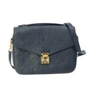 Louis Vuitton Vintage Pre-owned Tyg louis-vuitton-vskor Black, Dam