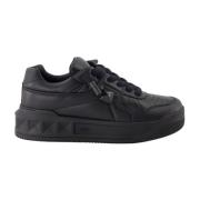 Valentino Garavani Studded Lace-Up Läder Sneakers Black, Herr