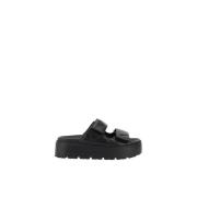 Prada Quiltade Lammskinn Kil Sandaler med Velcro Remmar Black, Dam