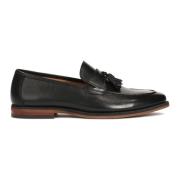 Kazar Loafers i naturläder med tofsar Black, Herr