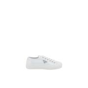 Prada Lyxiga Lädersneakers med Patentdesign White, Dam