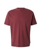 T-shirt 'RED TAB'