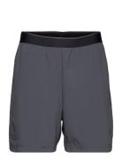 Adv Essence Perforated 2-In-1 Stretch Shorts M Grey Craft