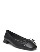 Ubree15 Step D Black Clarks