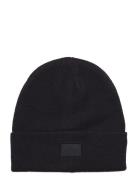 Essential Beanie Black Alpha Industries