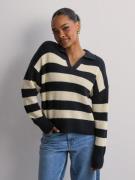 Levi's - Stickade tröjor - Stripe - Eve Sweater - Tröjor - Knitted swe...