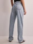 Calvin Klein Jeans - Straight jeans - Denim Light - Low Rise Straight ...