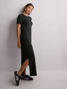 Pieces - Maxiklänningar - Black - Pcsofia Ss T-Shirt Maxi Dress Noos -...