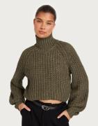 JJXX - Grön - Jxkelvy Chunky High Neck Knit Noos