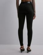 Calvin Klein Jeans - Svart - High Rise Super Skinny Ankle