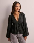 Nelly - Svart - Perfect Puff Sleeve Blouse