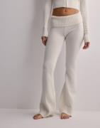 Nelly - Vit - Tight Rib Knit Pants