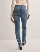 Nelly - Blå - Low Waist Slim Jeans