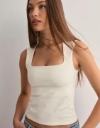 Vero Moda - Vit - Vmmillion Sl Square Neck Top SB5 Ts