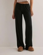 Nelly - Svart - Soft Flowy Pants