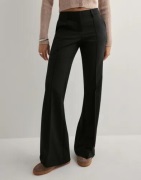 Nelly - Svart - Party Flare Pants