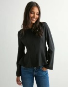 Pieces - Svart - Pcjossa Ls Boatneck Top Wvn D2D Pp