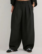 Pieces - Svart - Pcolivia Barrel Pants Wvn D2D Bc