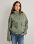 Nelly - Grön - High Collar Jacket