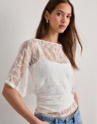 Nelly - Vit - Wide Sleeve Lace Top