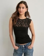 Nelly - Svart - Lace Blocking Sleeveless Top