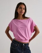 Nelly - Rosa - Soft Hip Focus Top